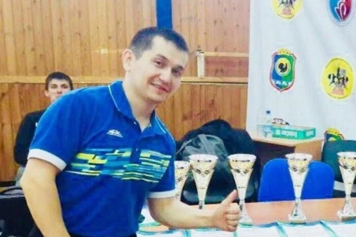 Российский тренер убил жену на глазах дочери, самоубийство