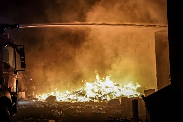 Masowy atak dronami. Ratownicy pokazali skutki ataku federacji rosyjskiej na Charków
