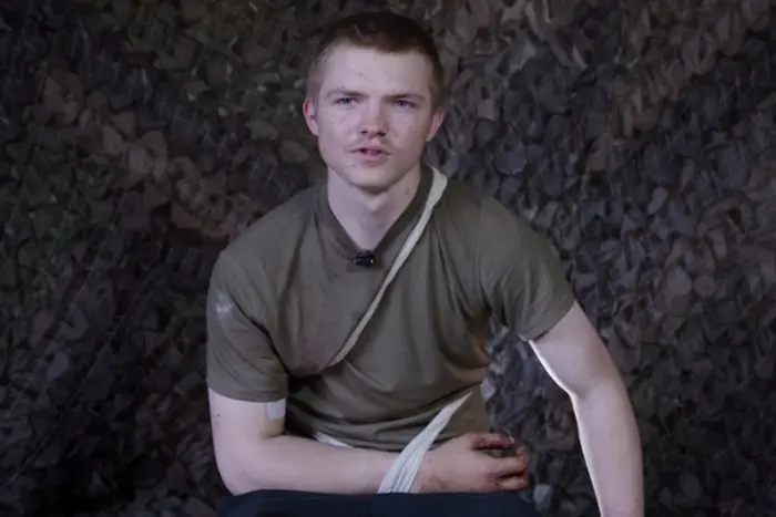 «Posadzono w klatce i bito kijami». Okupant wyjaśnił, dlaczego poddał się w niewolę ZSU