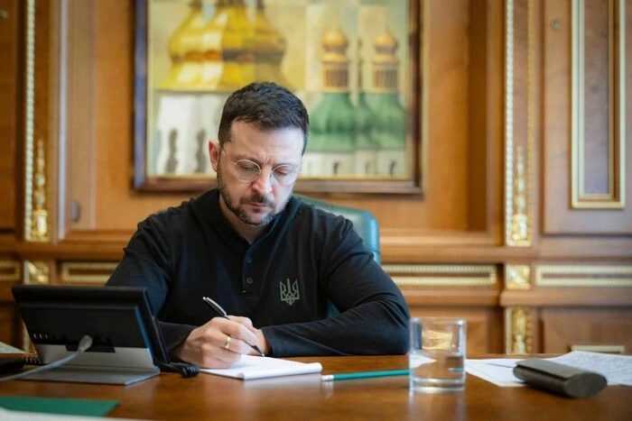 Rosja chce przejąć kontrolę nad korytarzem żywnościowym na Morzu Czarnym - Zełenski
