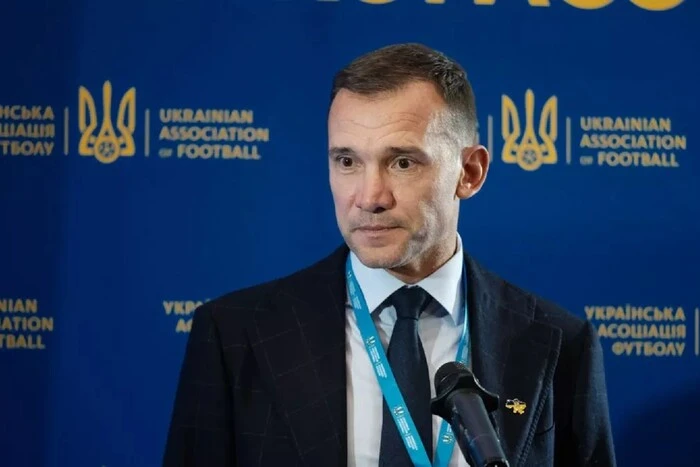 Шевченко в вболівальницькій атмосфері на матчі