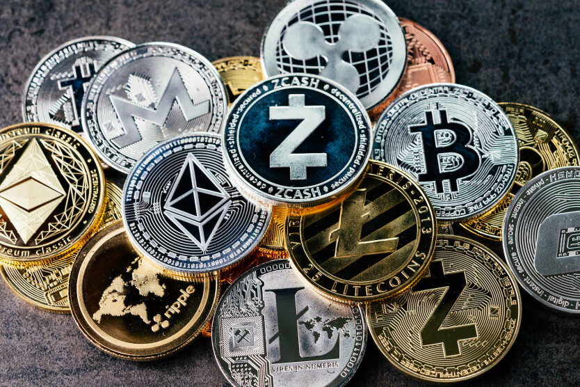 Символ Bitcoin на стабильной монете Трамп