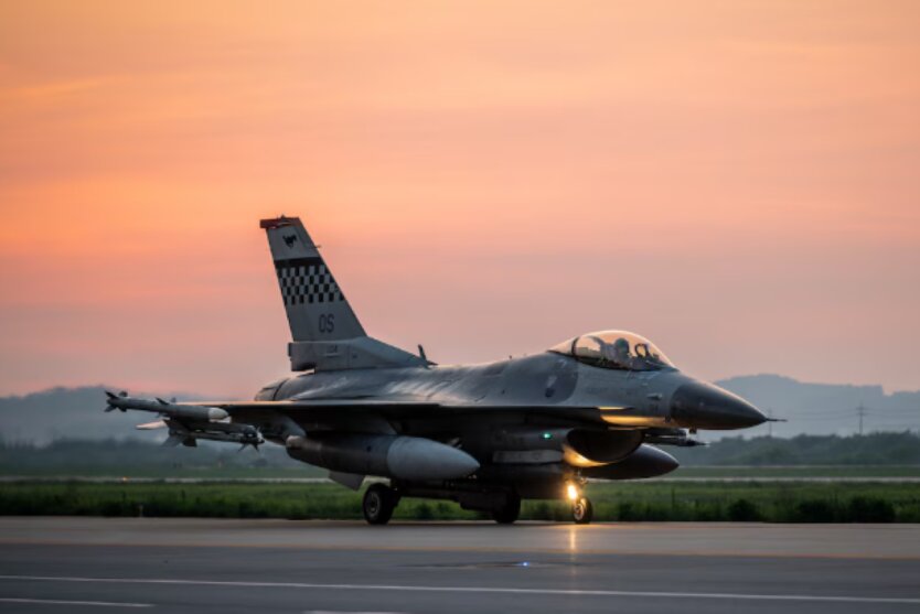 F-16 fighters at Osan airbase