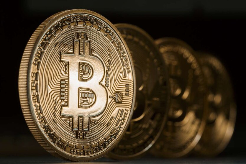 Kryptowalutowy przełom: bitcoin przygotowuje się do skoku cenowego