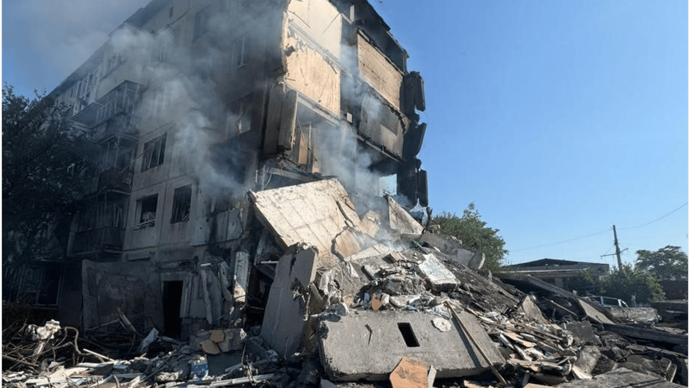 Okupanci zaatakowali Donbas – wydobyto zmarłą spod gruzów