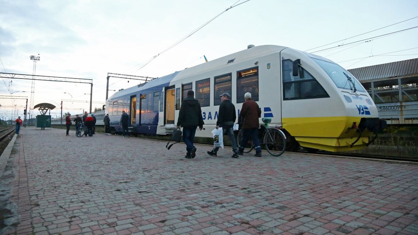 W Charkowie opóźnienia pociągów — Ukrzaliznycia podała czas i przyczyny