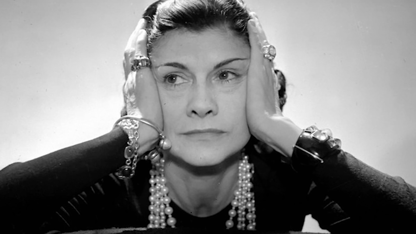 Był już jak rytuał - co Coco Chanel lubiła jeść na śniadanie