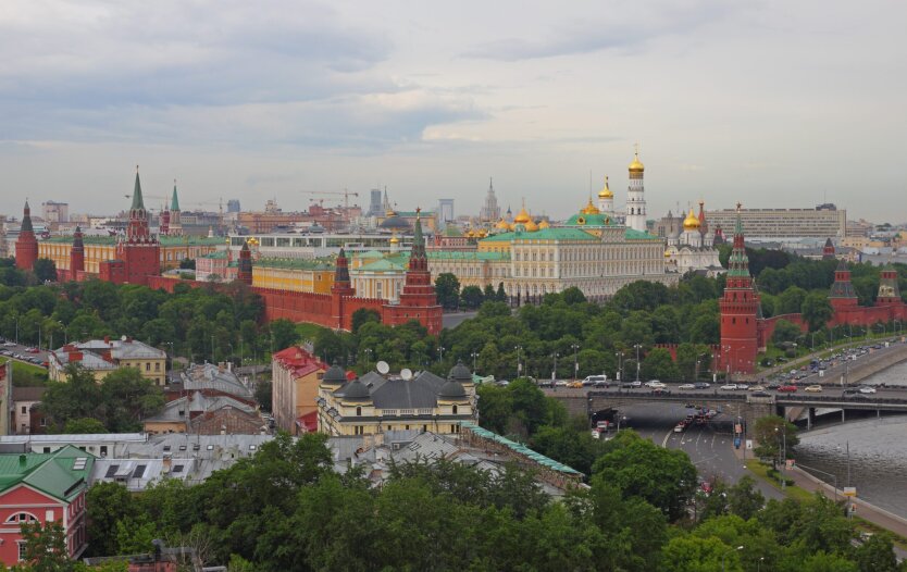 Війна розколола російську економіку: військпром на підйомі, цивільні галузі деградують